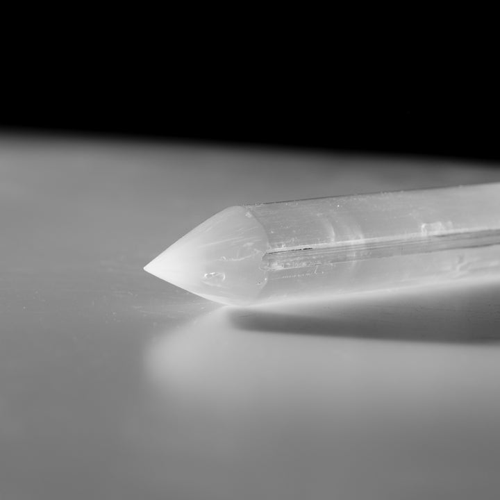 Varita de masaje en espiral de selenita natural - Cristal de selenita de 15 cm - Piedra curativa limpiadora y regeneradora