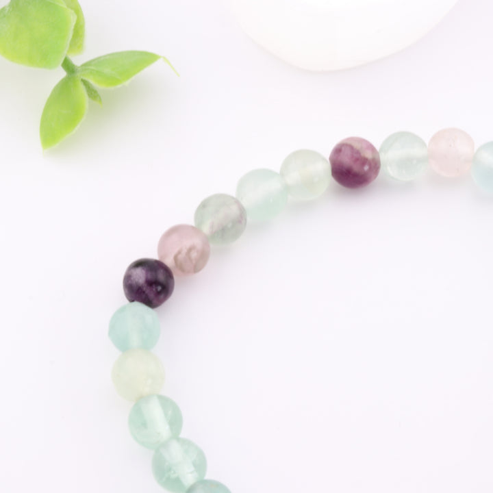 Pulsera de fluorita arcoíris natural (sin metal, 6 mm) - Joyería de cristal relajante