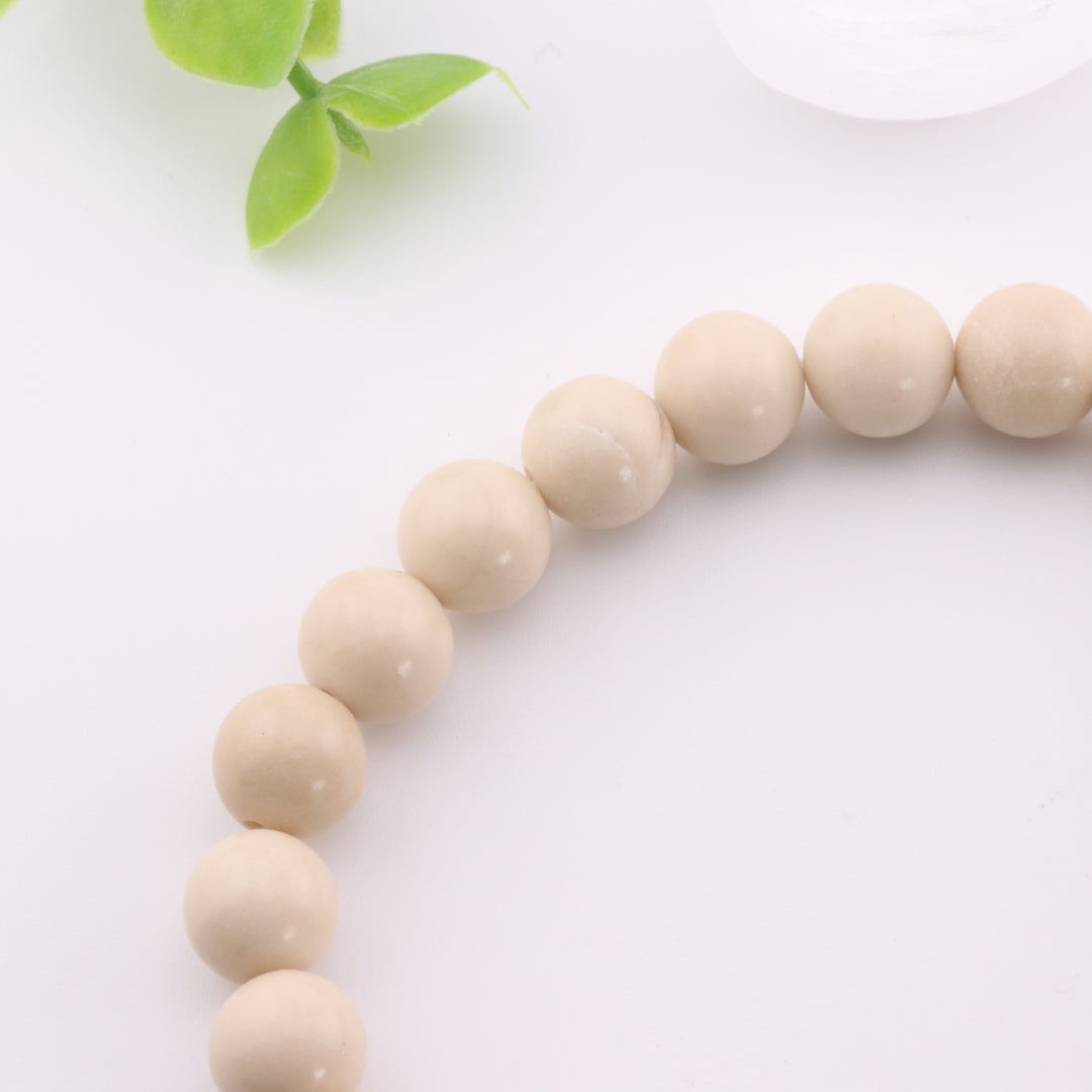 Pulsera de coral teñido fosilizado natural (8 mm) - Sin metal - Gema oceánica única