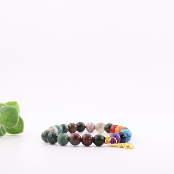 Pulsera de ágata india natural y chakras – Cuentas de oro de 8 mm, dije con símbolo Omm | Joyería de cristaloterapia