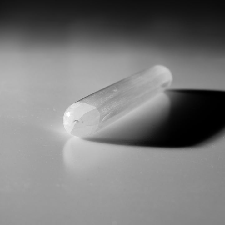 Varita de masaje de selenita natural - Cristal de selenita de 15 cm - Piedra curativa limpiadora y regeneradora