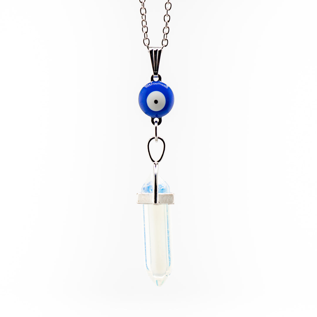 Collar con colgante de punta de piedra de opalita hecho a mano con dije de mal de ojo