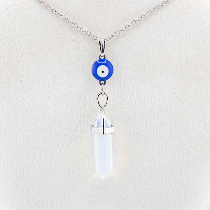 Collar con colgante de punta de piedra de opalita hecho a mano con dije de mal de ojo