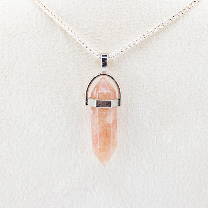 Collier pendentif en pointe de quartz fraise naturel fabriqué à la main
