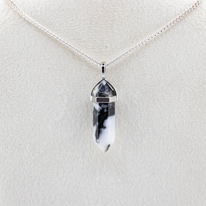 Collier avec pendentif en pointe de jaspe zèbre naturel fabriqué à la main