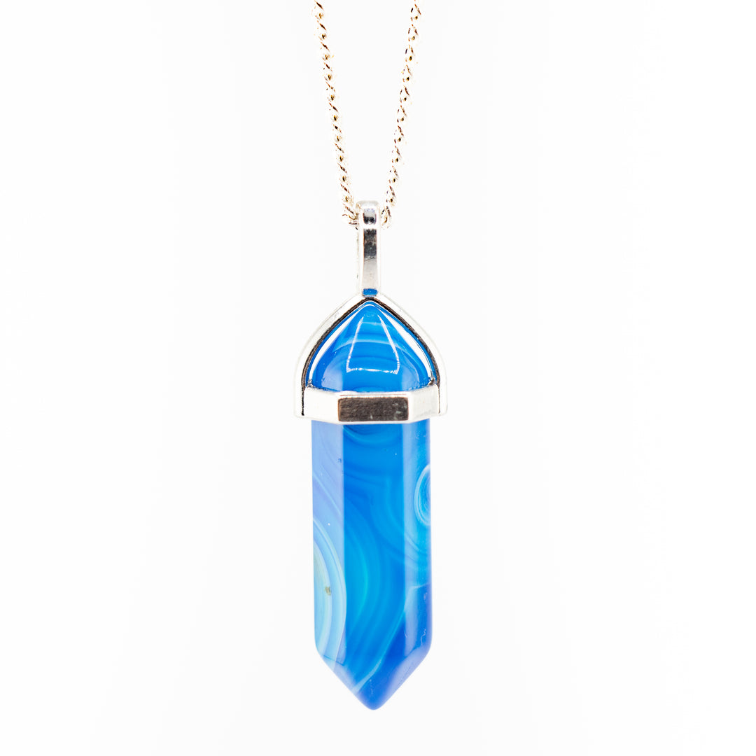 Collier pendentif en pointe d'agate bleue teinte à la main