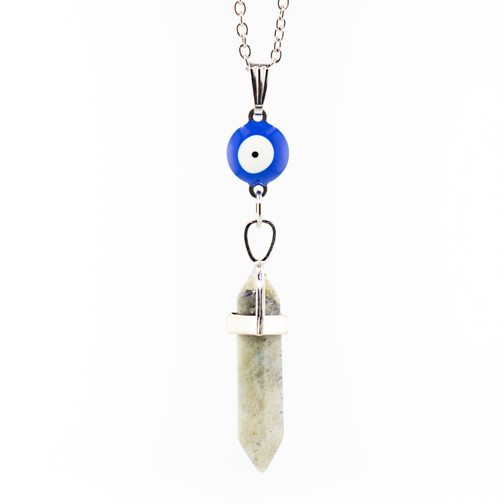 Collar con colgante de punta de labradorita natural hecho a mano con dije de mal de ojo