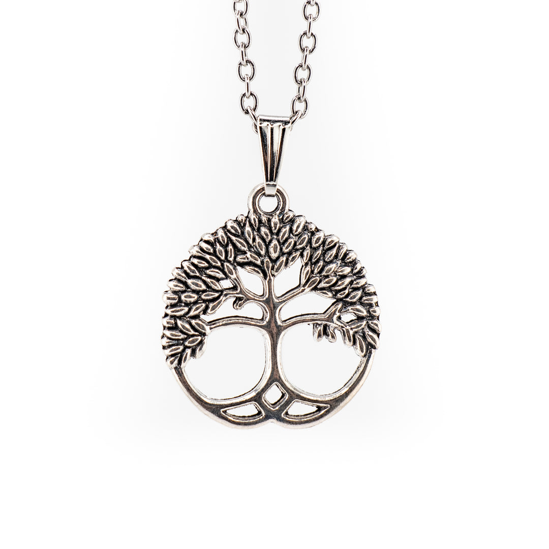 Pendentif Arbre de Vie en laiton argenté – Symbole artisanal de croissance et de force