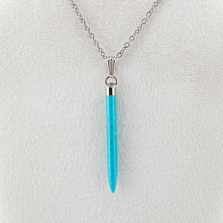 Collier avec pendentif flèche en howlite turquoise, fabriqué à la main - Une touche de spiritualité et de style