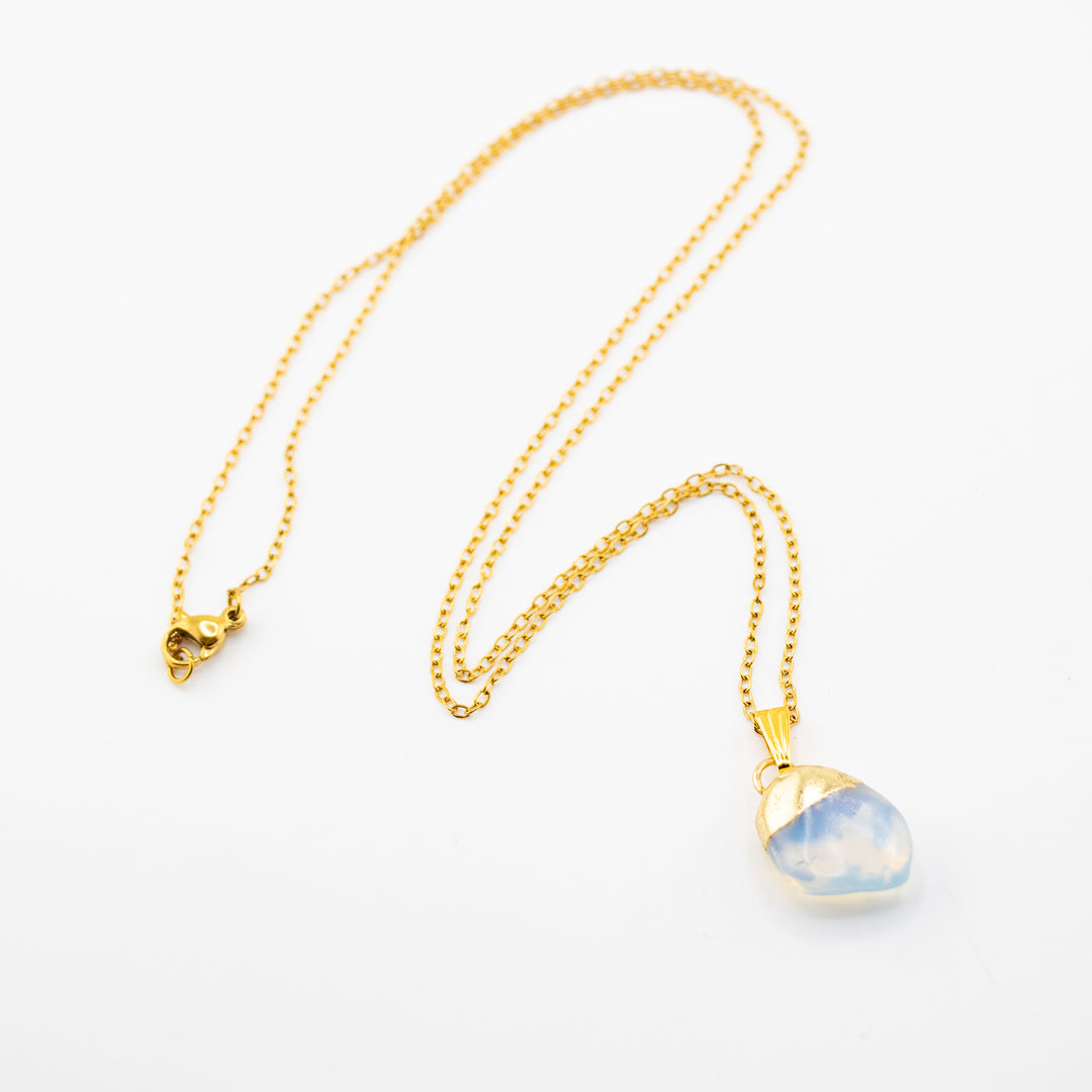 Collier avec pendentif en pierre précieuse d'opalite naturelle fabriqué à la main