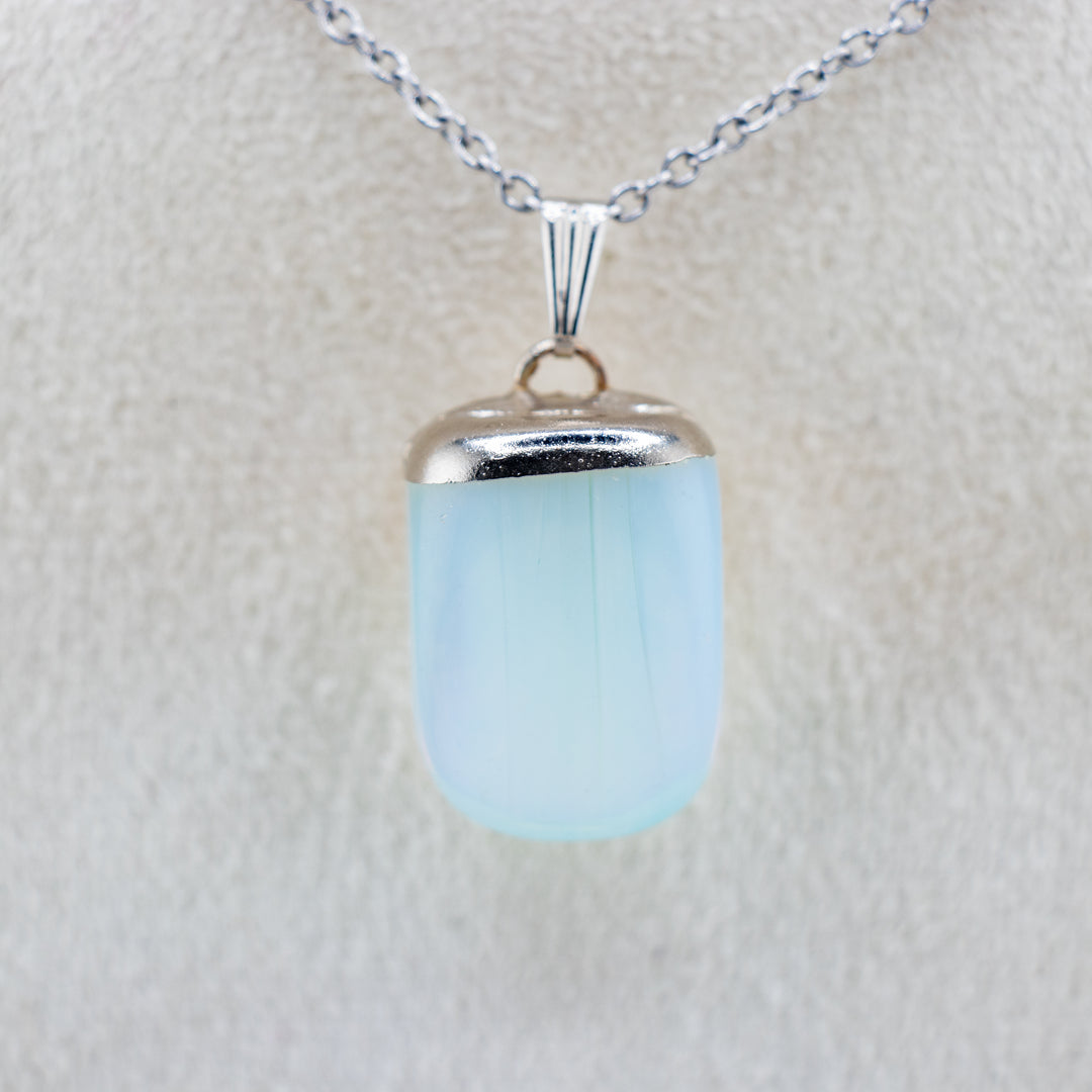 Collier avec pendentif en pierre précieuse d'opalite naturelle fabriqué à la main
