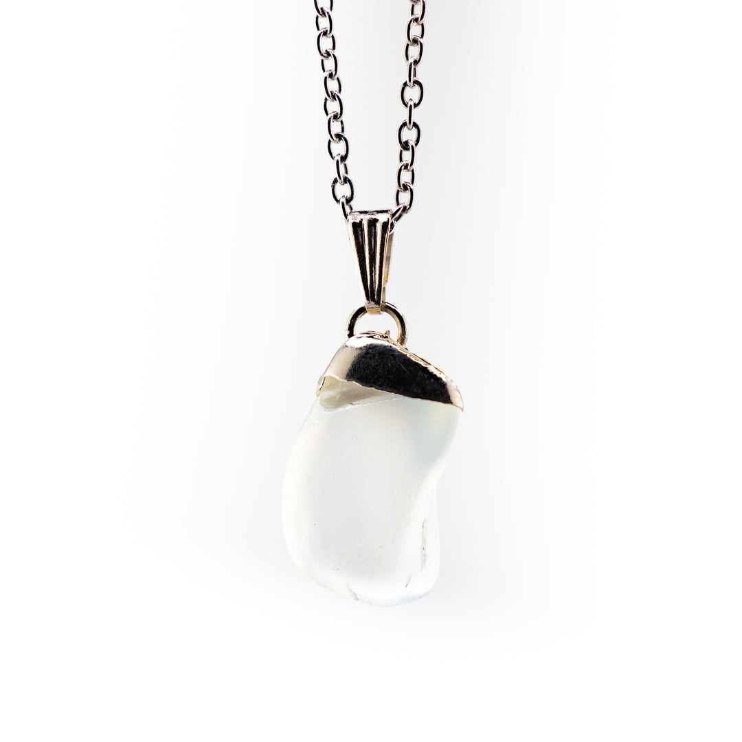 Collier avec pendentif en pierre précieuse d'opalite naturelle fabriqué à la main