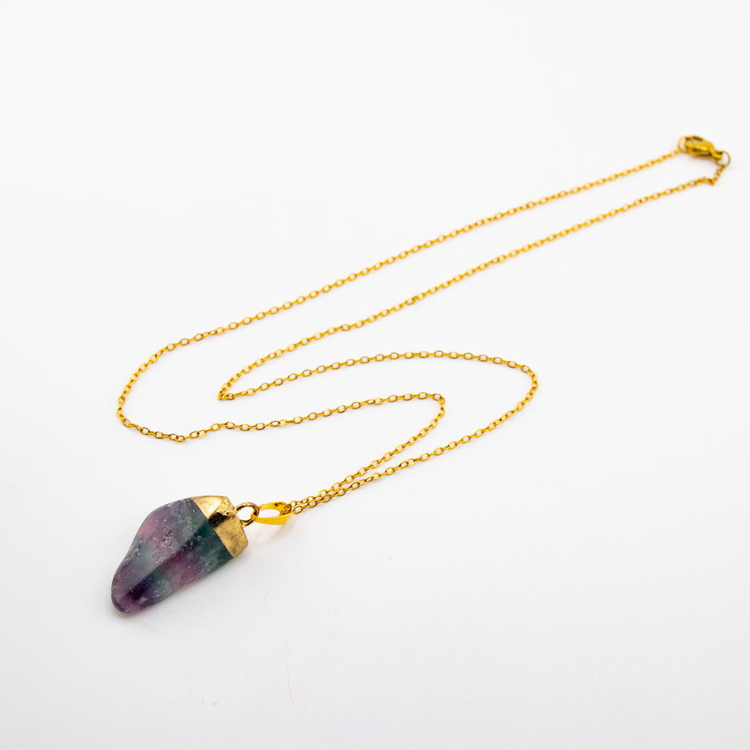 Collar con colgante de fluorita natural hecho a mano