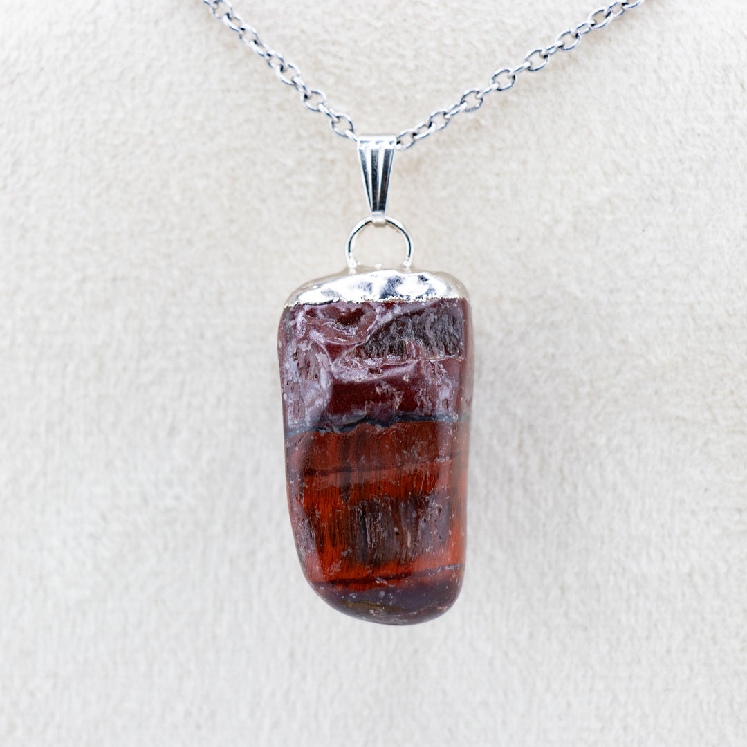 Collier avec pendentif en pierre précieuse œil de tigre rouge naturel fabriqué à la main