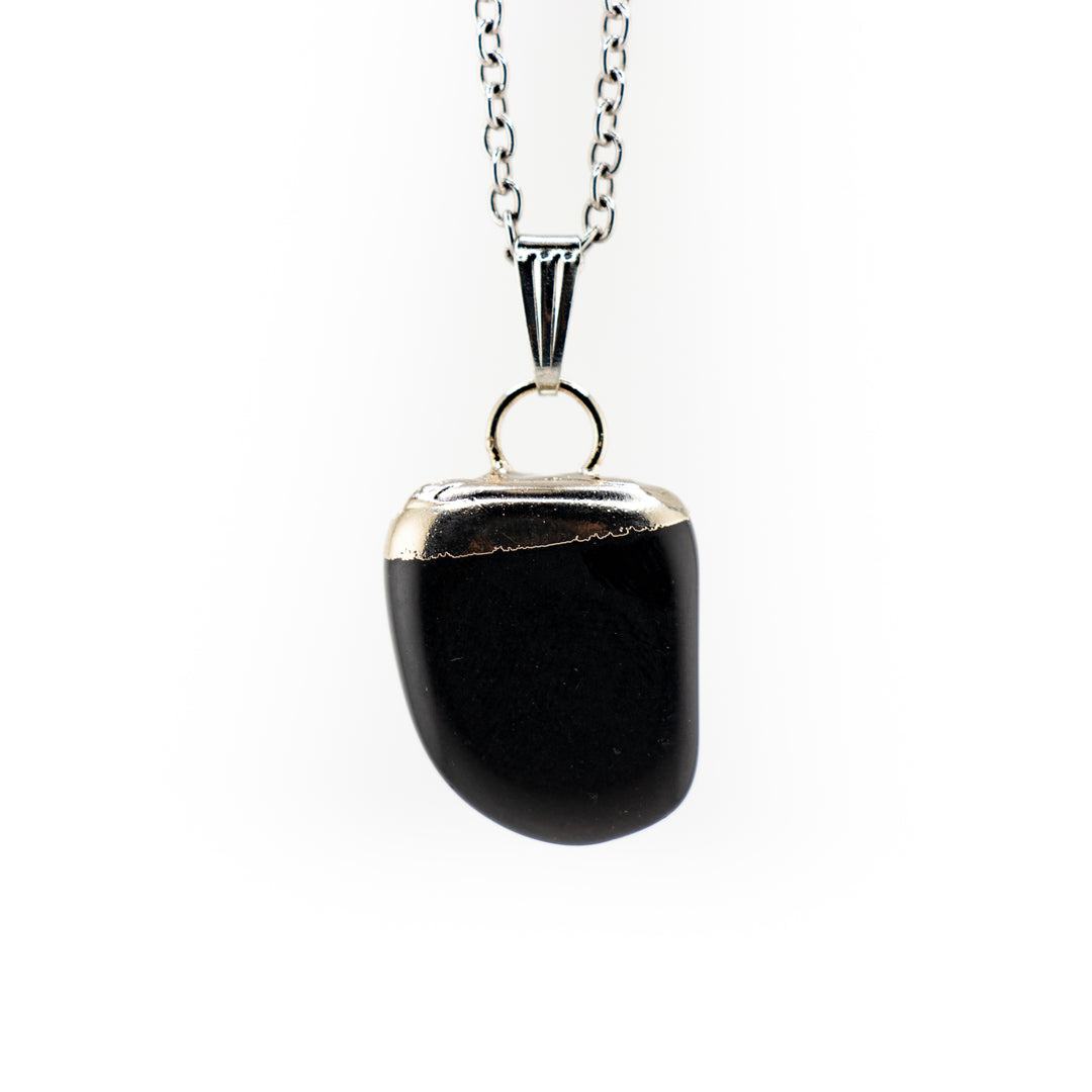 Collar con colgante de obsidiana natural hecho a mano