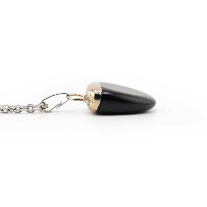 Collar con colgante de obsidiana natural hecho a mano