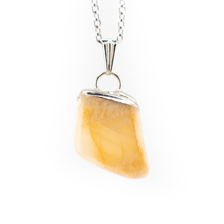 Collar con colgante de piedra lunar natural hecho a mano