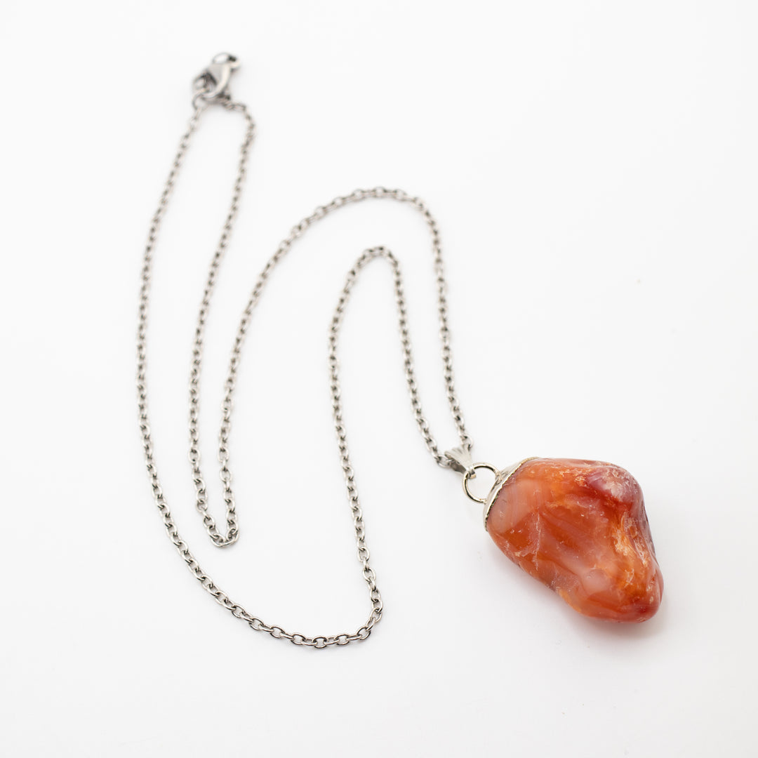 Collier pendentif en cornaline naturelle fabriqué à la main