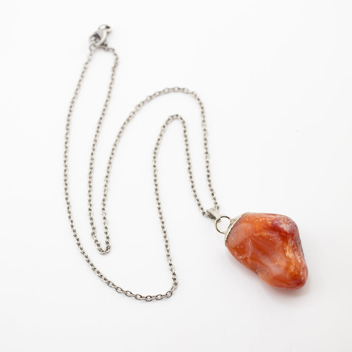 Collier pendentif en cornaline naturelle fabriqué à la main