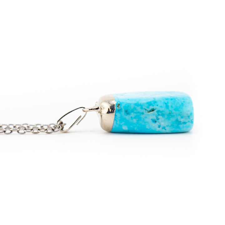 Handcrafted Synthetic Turquoise Howlite Gemstone Pendant Necklace