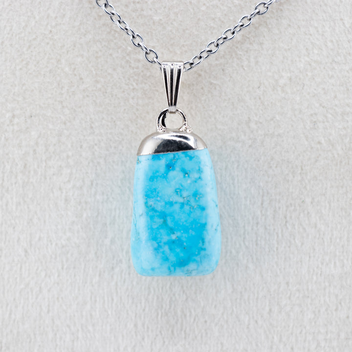 Handcrafted Synthetic Turquoise Howlite Gemstone Pendant Necklace