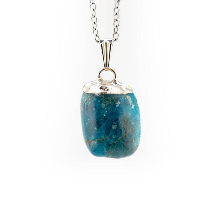 Collier avec pendentif en apatite bleue naturelle fabriqué à la main