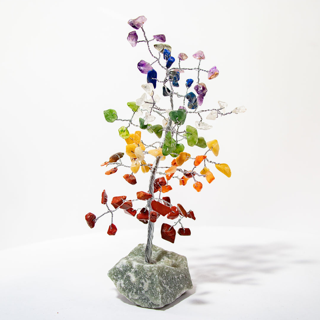 Arbre de cristal des 7 chakras avec base en pierre verte – 6 pouces