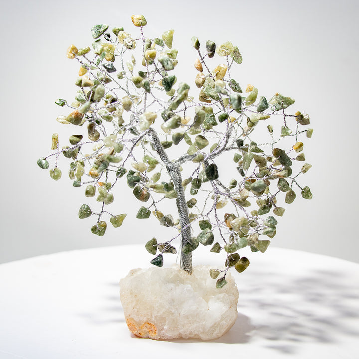 Árbol de piedras preciosas con base de zeolita – 18-20 cm