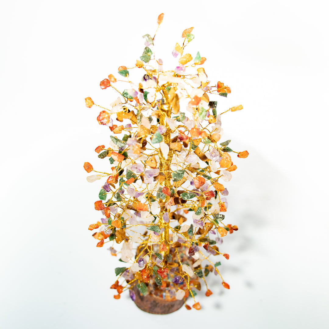 Árbol de piedras preciosas mixtas de 15" sobre base de madera