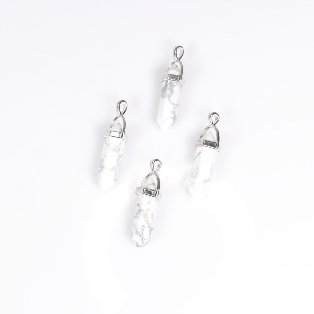 Collier avec pendentif en pointe de howlite naturelle fabriqué à la main