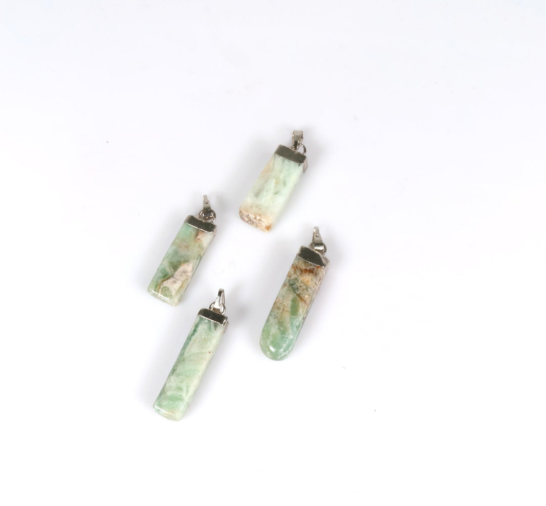 Collier avec pendentif en forme de bâton d'amazonite naturelle fabriqué à la main