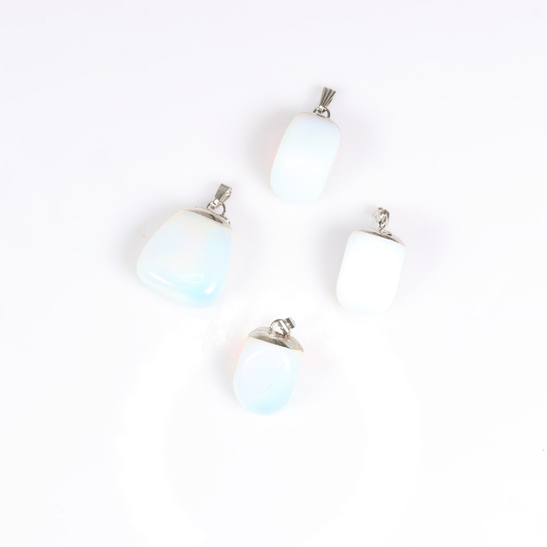 Collier avec pendentif en pierre précieuse d'opalite naturelle fabriqué à la main
