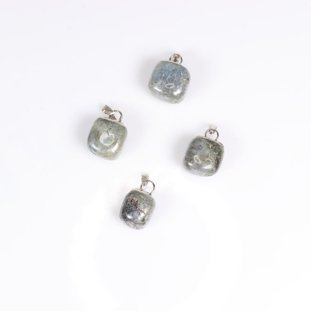 Collier avec pendentif en pierre précieuse de labradorite naturelle fabriqué à la main