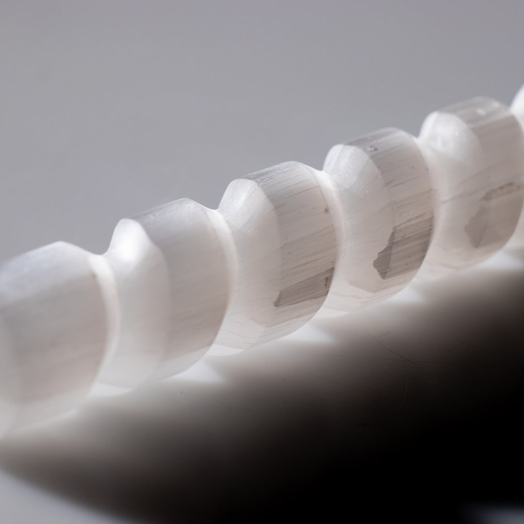 Baguette de massage en spirale de sélénite naturelle – Cristal de sélénite de 15 cm – Pierre de guérison nettoyante et rechargée
