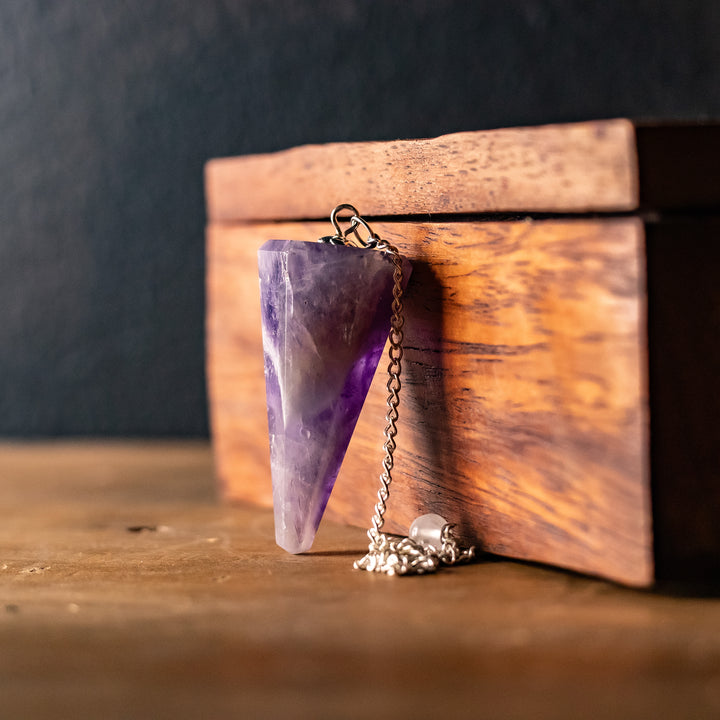 Amethyst Crystal Pendulum – Spiritual Clarity & Intuitive Divination Tool for Energy Work & Dowsing