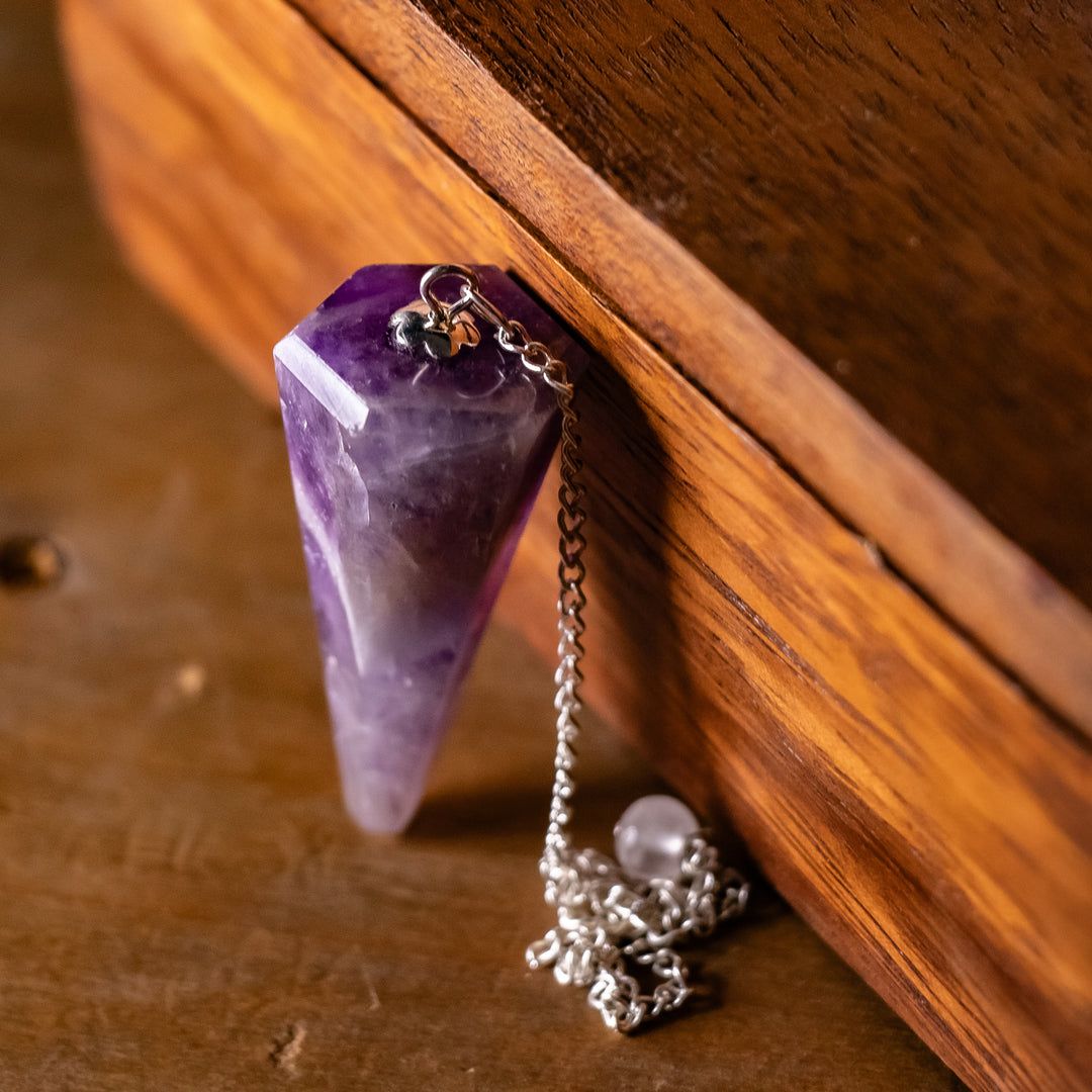 Amethyst Crystal Pendulum – Spiritual Clarity & Intuitive Divination Tool for Energy Work & Dowsing