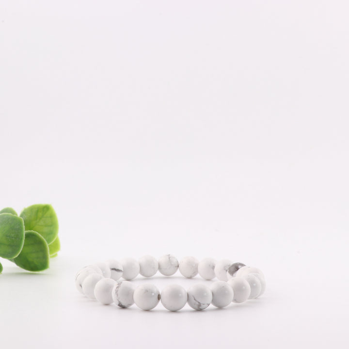 Natural White Howlite Bead Bracelet – Metal-Free 8mm Stone