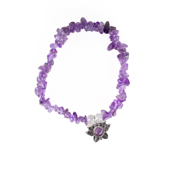 Natural Amethyst Chip Stone Bracelet with Lotus Charm – Metal-Free, 5-8mm