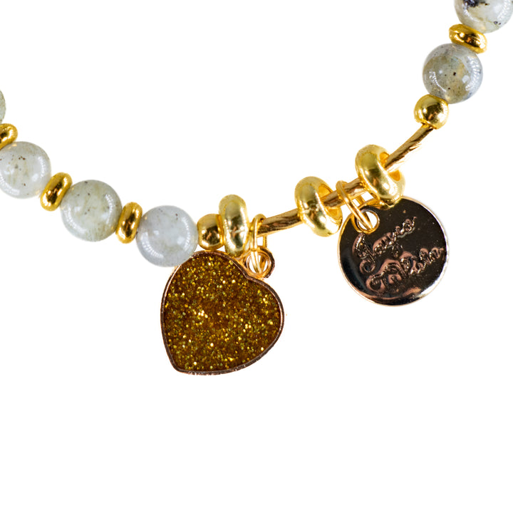 Natural Labradorite Heart Charm Bracelet – Captivating Gold Crystal Jewelry, 6mm Beads
