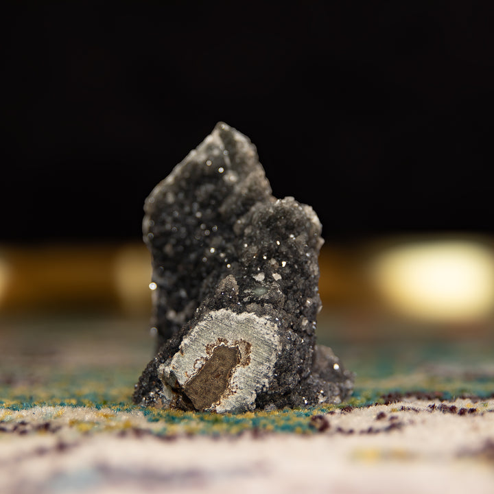 “Corona Druzy”: Geoda de amatista negra excepcional