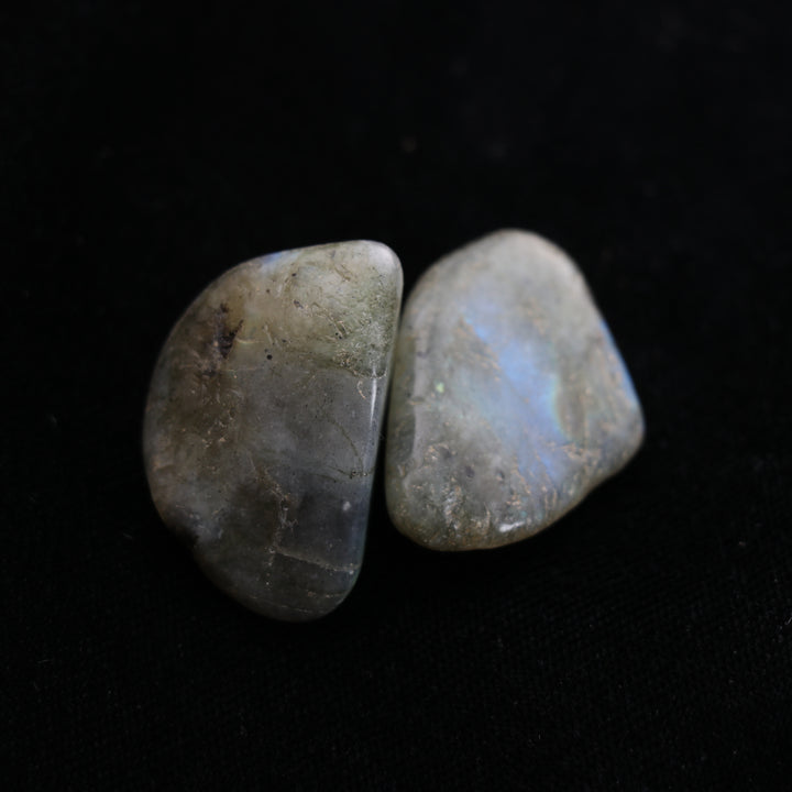 Natural Labradorite Tumbled Stone - Polished Gems for Spiritual Growth & Positive Vibes