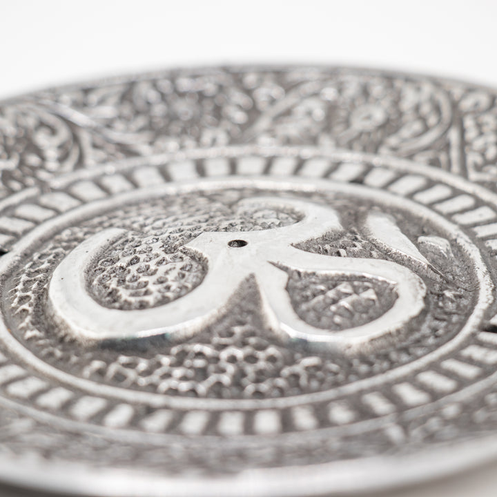 Metal Om Incense Holder – Round Silver-Tone Disk for Spiritual Rituals & Ash Catching