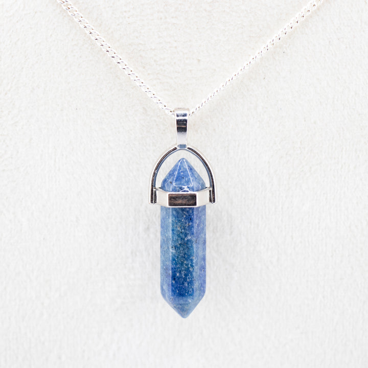 Collier pendentif en pointe d'aventurine bleue naturelle fabriqué à la main
