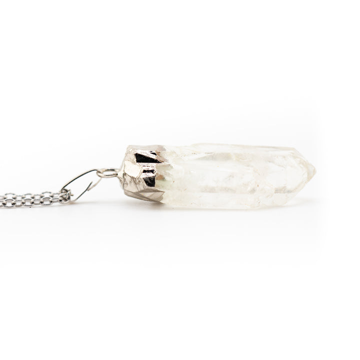 Collier pendentif en quartz lémurien naturel fabriqué à la main