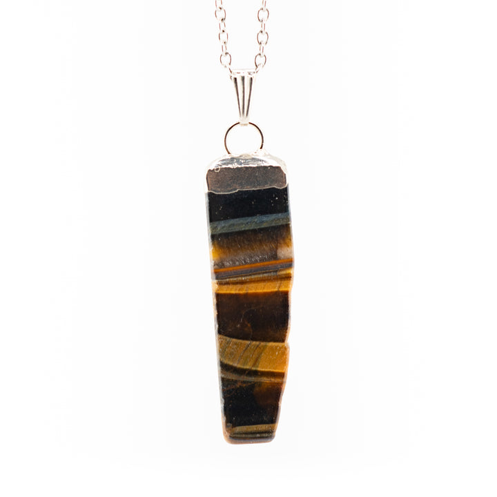 Collar con colgante de ojo de tigre de hierro natural hecho a mano