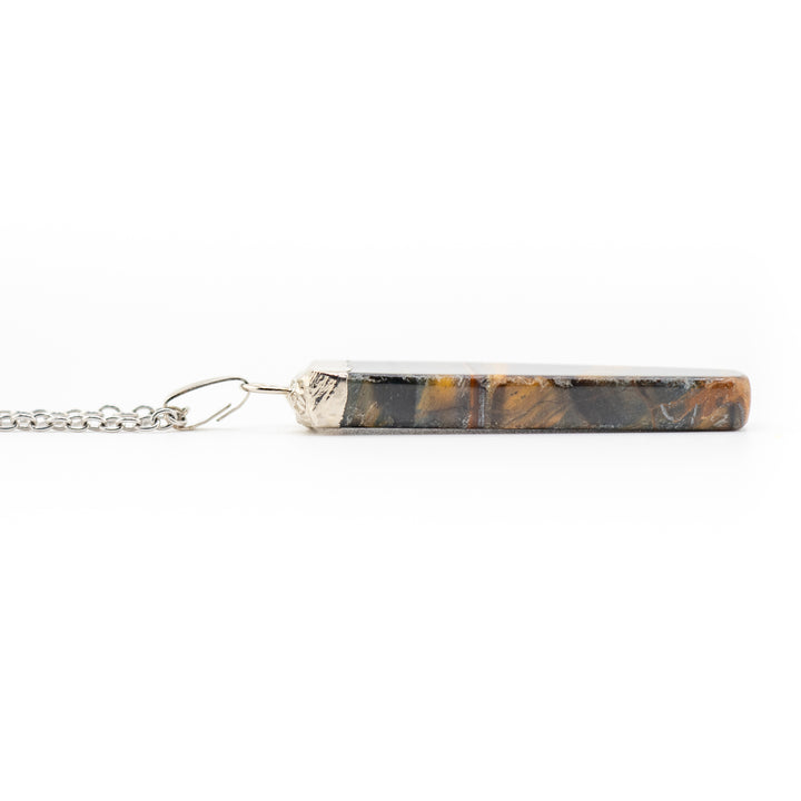 Collar con colgante de ojo de tigre de hierro natural hecho a mano