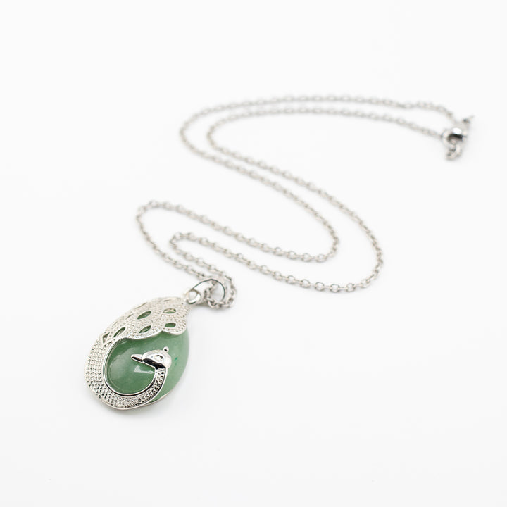 Collar con colgante de lágrima de aventurina verde natural hecho a mano