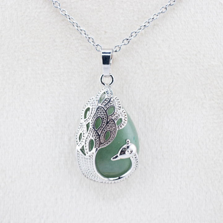 Collar con colgante de lágrima de aventurina verde natural hecho a mano