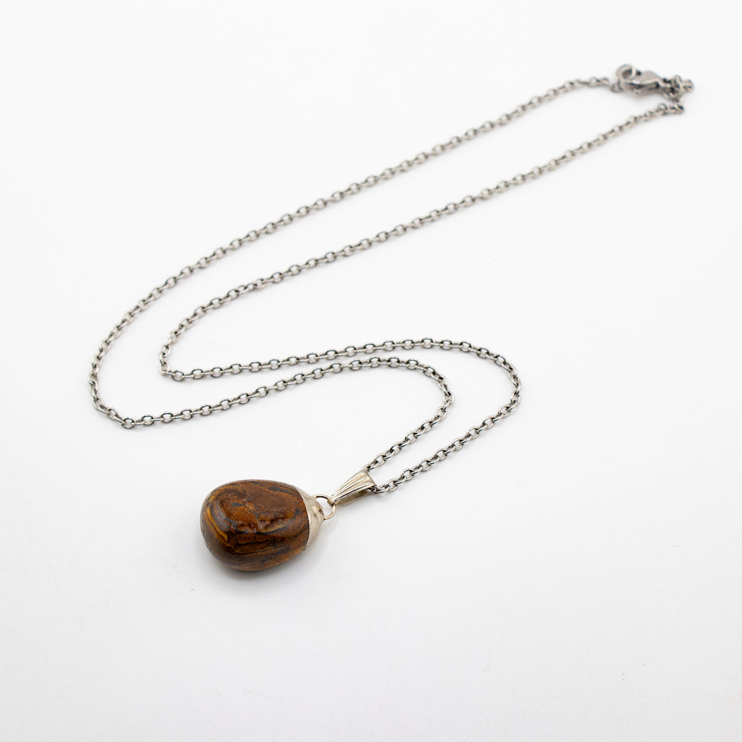 Collier avec pendentif en pierre précieuse œil de tigre naturelle fabriqué à la main