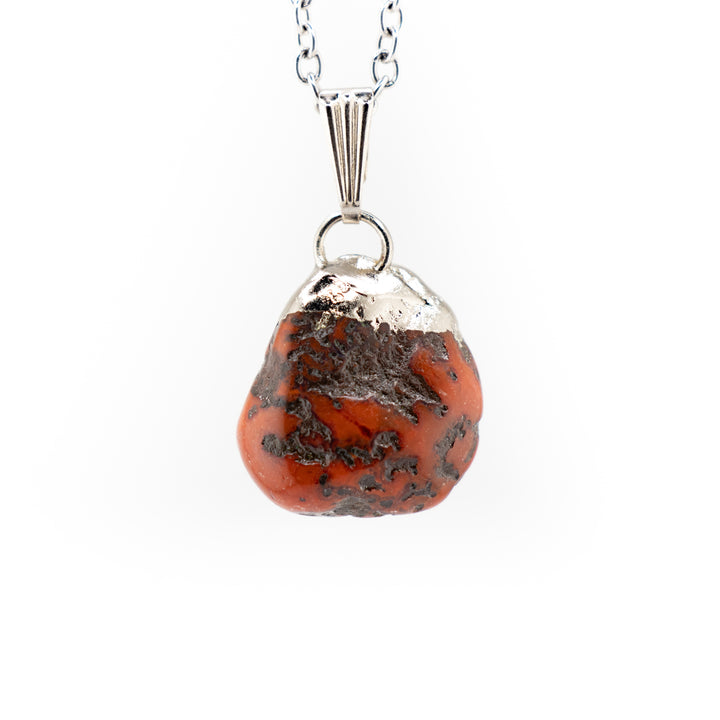 Collar con colgante de piedra preciosa de jaspe rojo natural hecho a mano